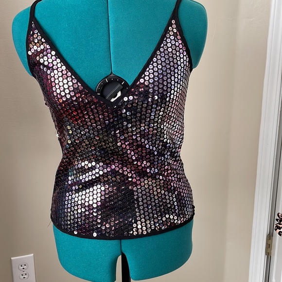 Shiny top - Picture 8 of 10